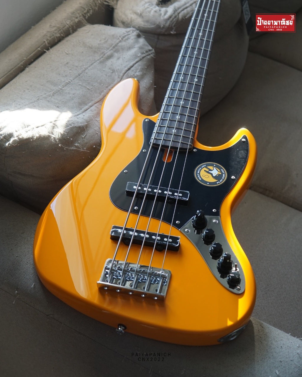 (NEW) Sire Marcus Miller V3 5-String Orange