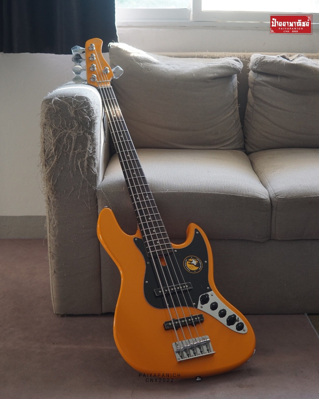 (NEW) Sire Marcus Miller V3 5-String Orange