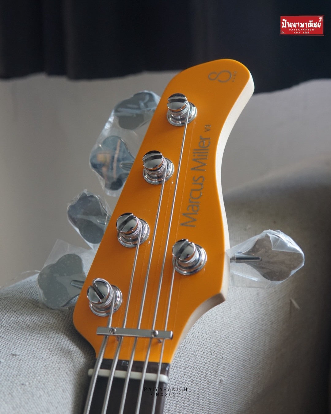 (NEW) Sire Marcus Miller V3 5-String Orange