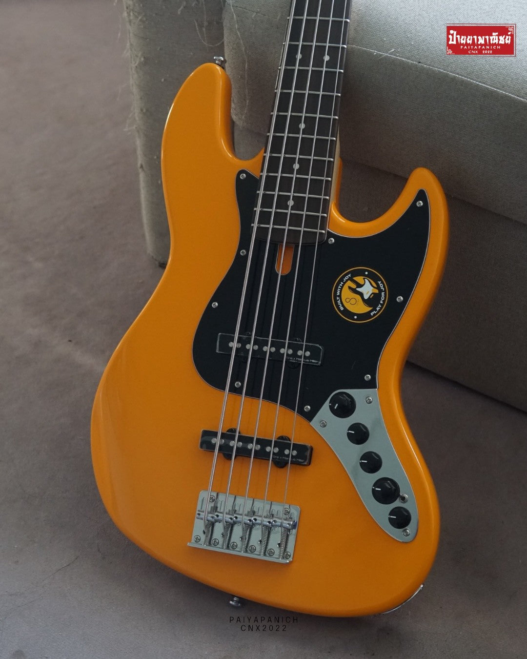 (NEW) Sire Marcus Miller V3 5-String Orange