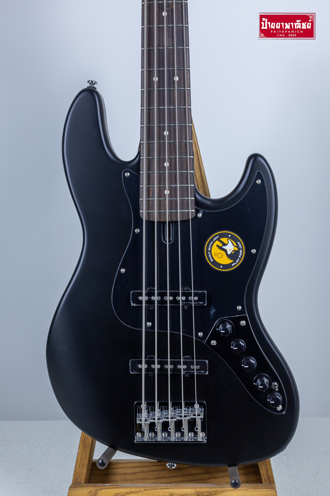 (NEW) Sire Marcus Miller V3 5-String Black Satin