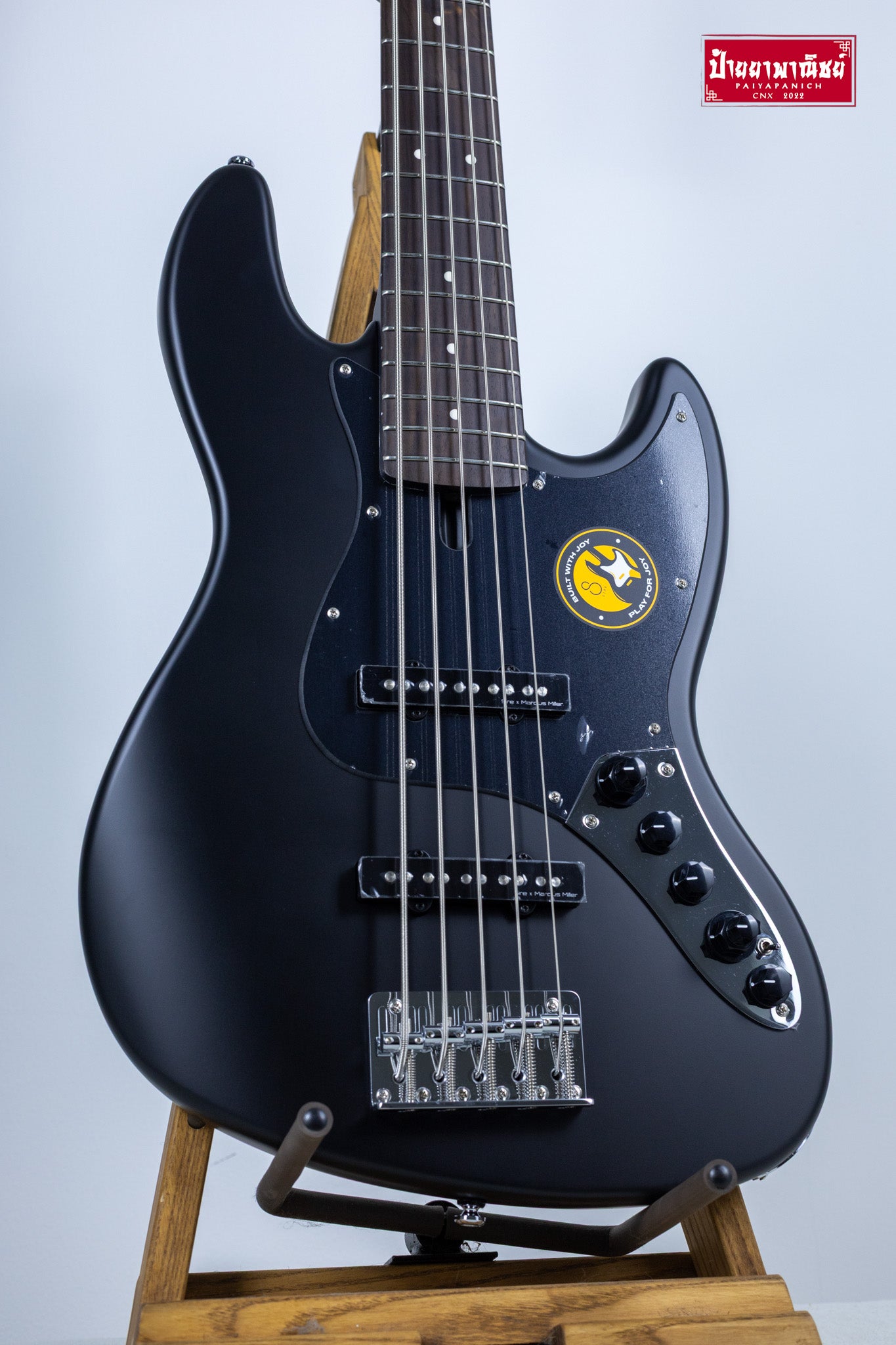 (NEW) Sire Marcus Miller V3 5-String Black Satin
