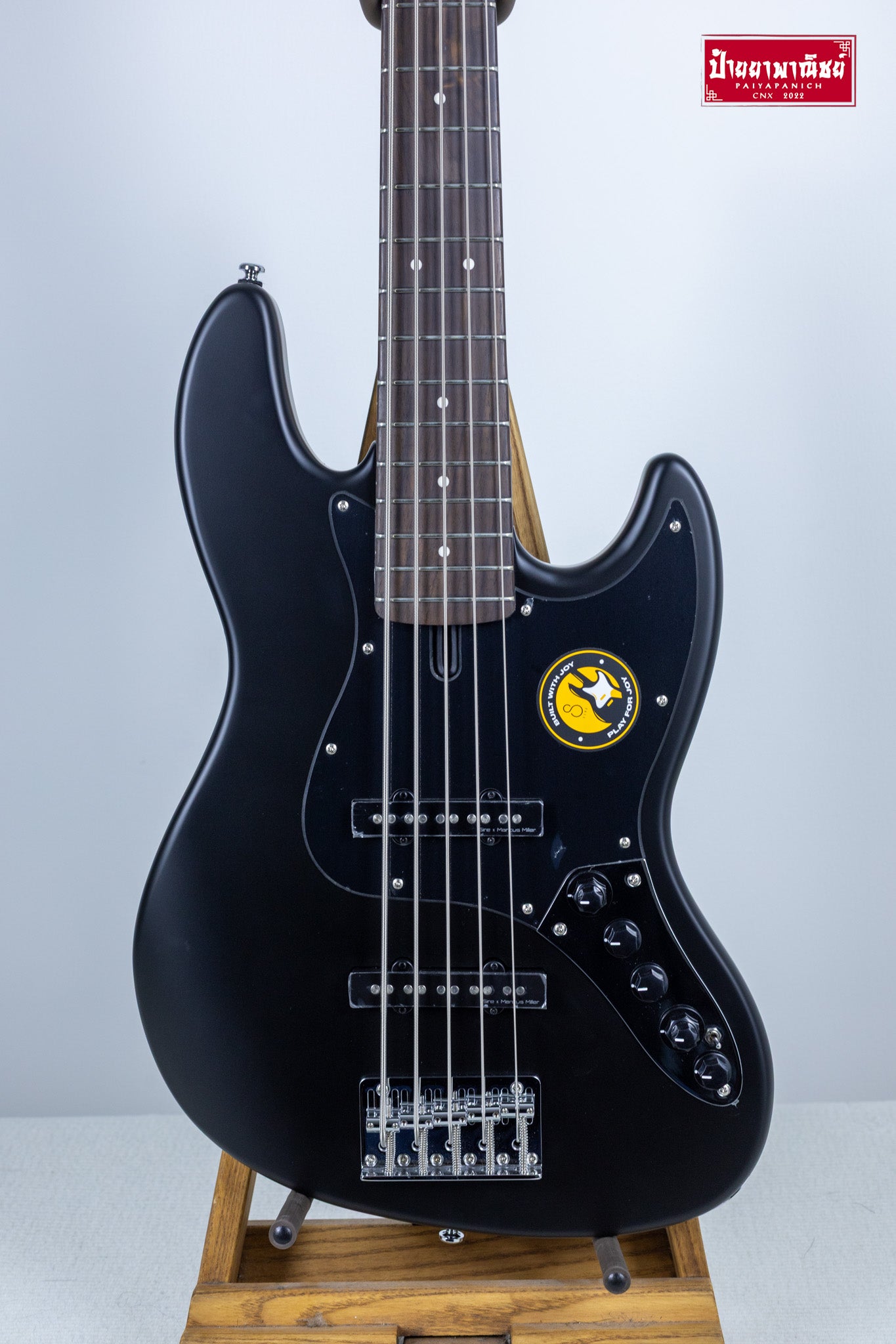 (NEW) Sire Marcus Miller V3 5-String Black Satin