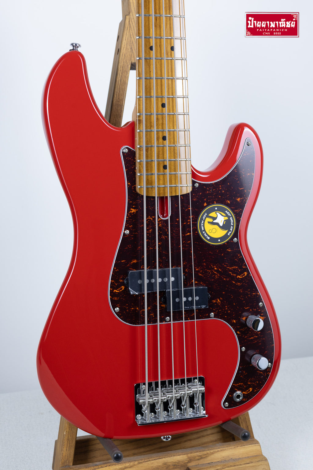 (NEW) Sire Marcus Miller P5 5-String Dakota Red
