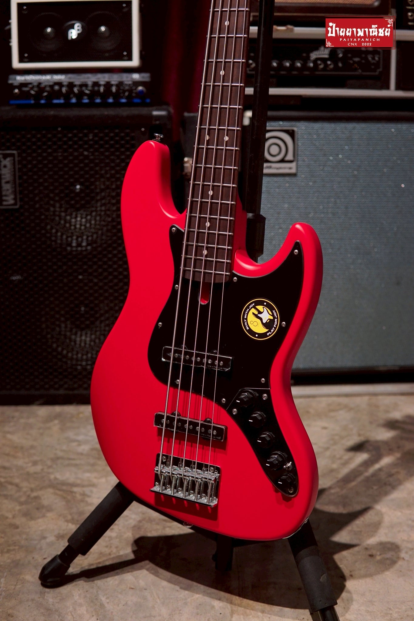(NEW) Sire Marcus Miller V3 5-String Red Satin
