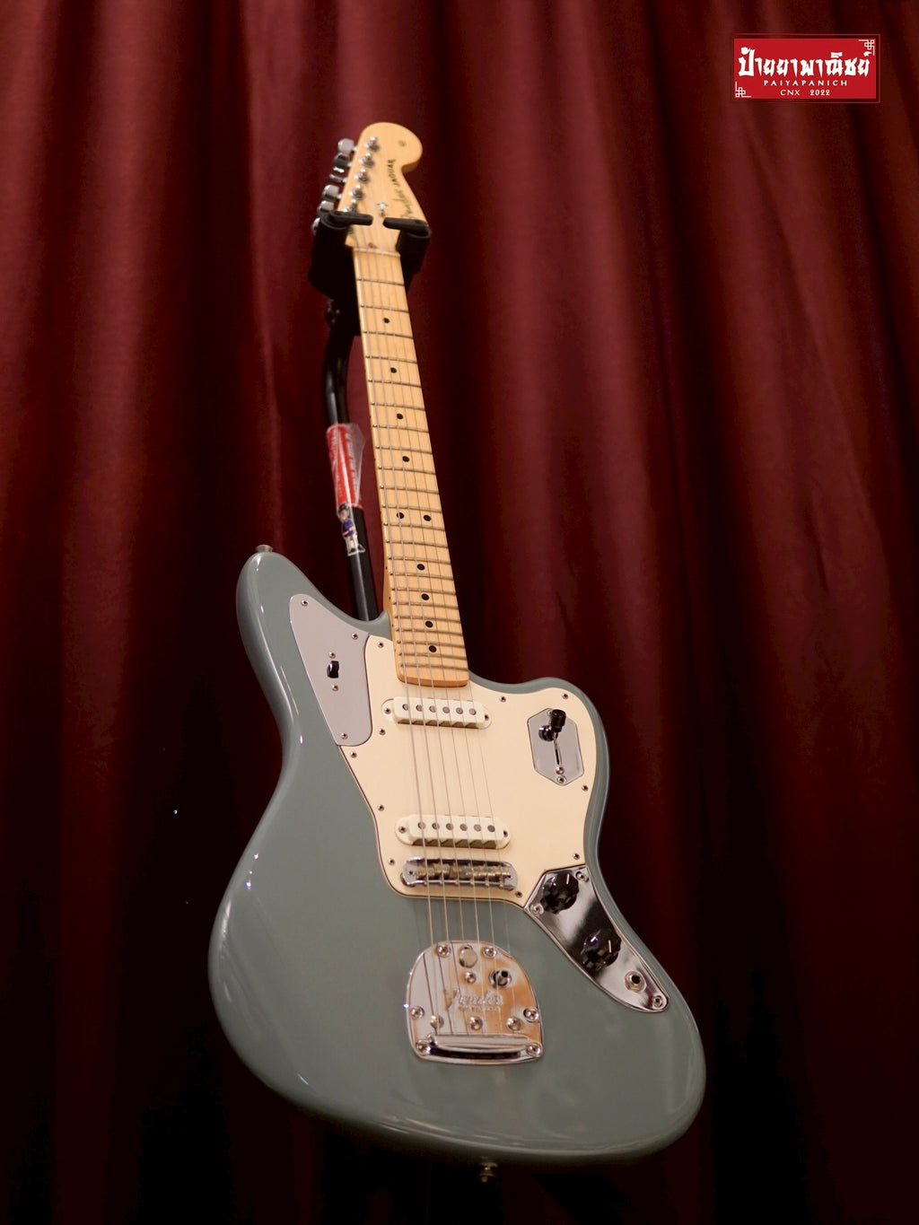 (USED) Fender American Professional Jaguar Sonic Grey