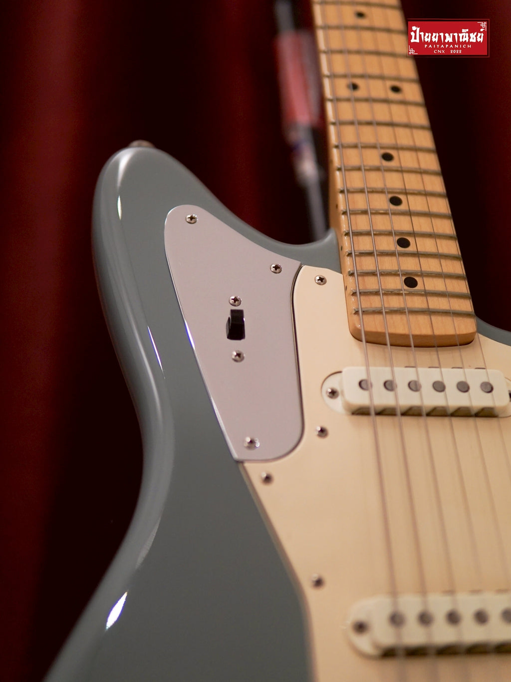 (USED) Fender American Professional Jaguar Sonic Grey
