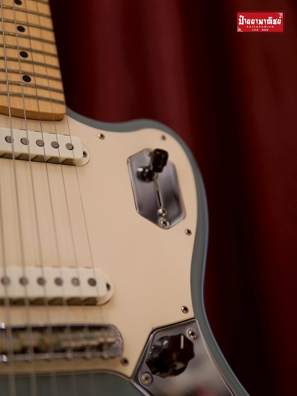 (USED) Fender American Professional Jaguar Sonic Grey