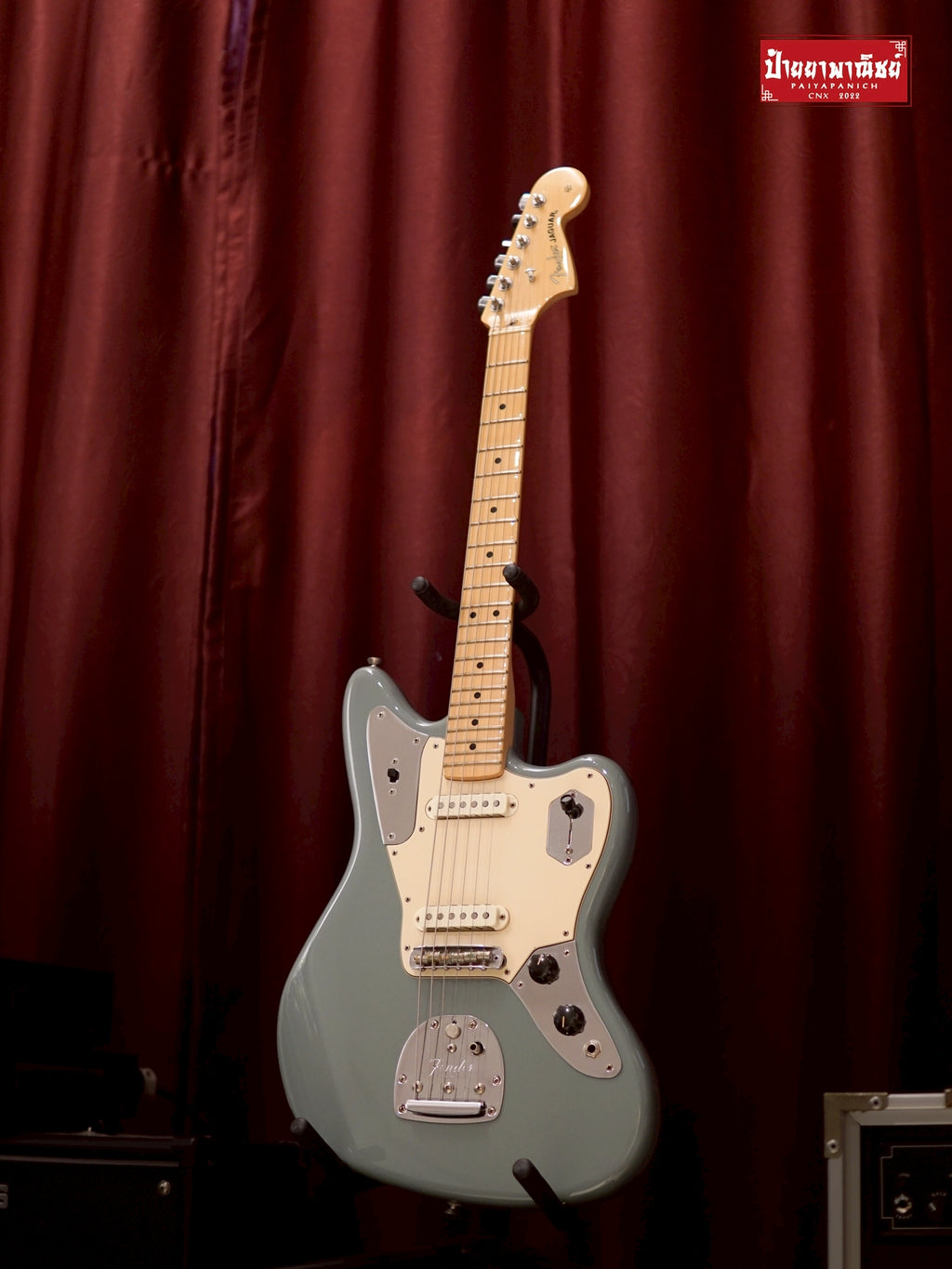 (USED) Fender American Professional Jaguar Sonic Grey