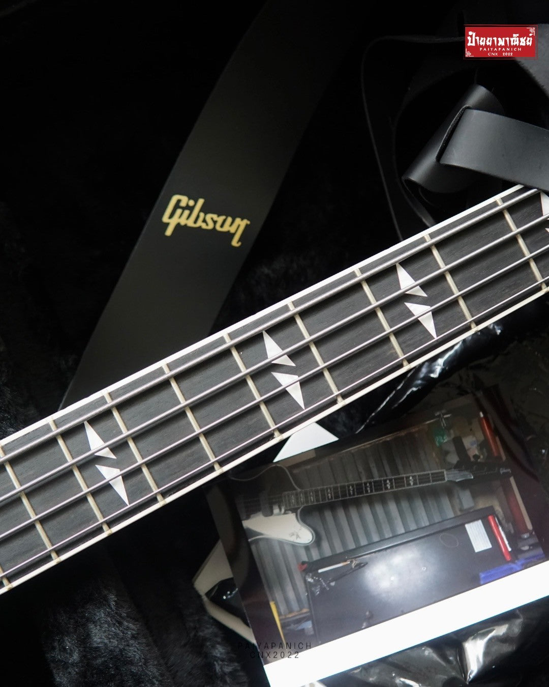 (USED) Gibson Gene Simmons G2 Thunderbird Bass