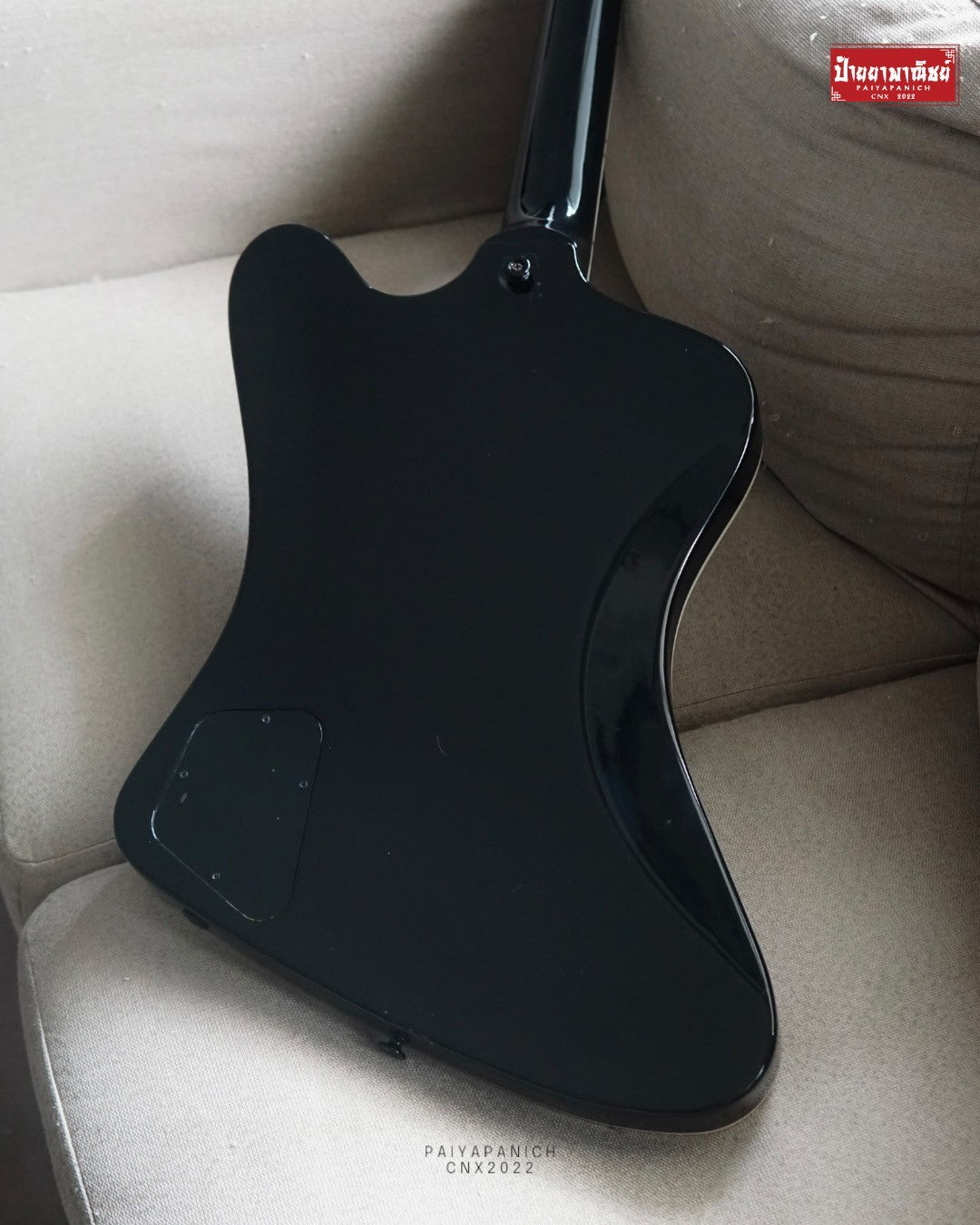 (USED) Gibson Gene Simmons G2 Thunderbird Bass