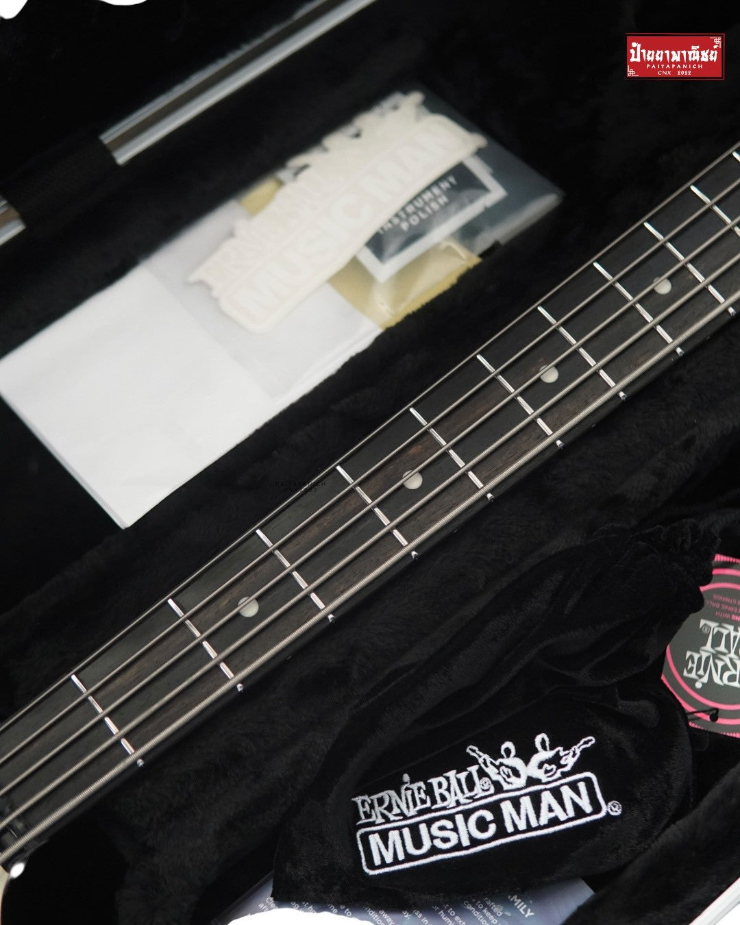 (Used) Ernie Ball Music Man DarkRay 5 White Sparkle Limited No.3/100