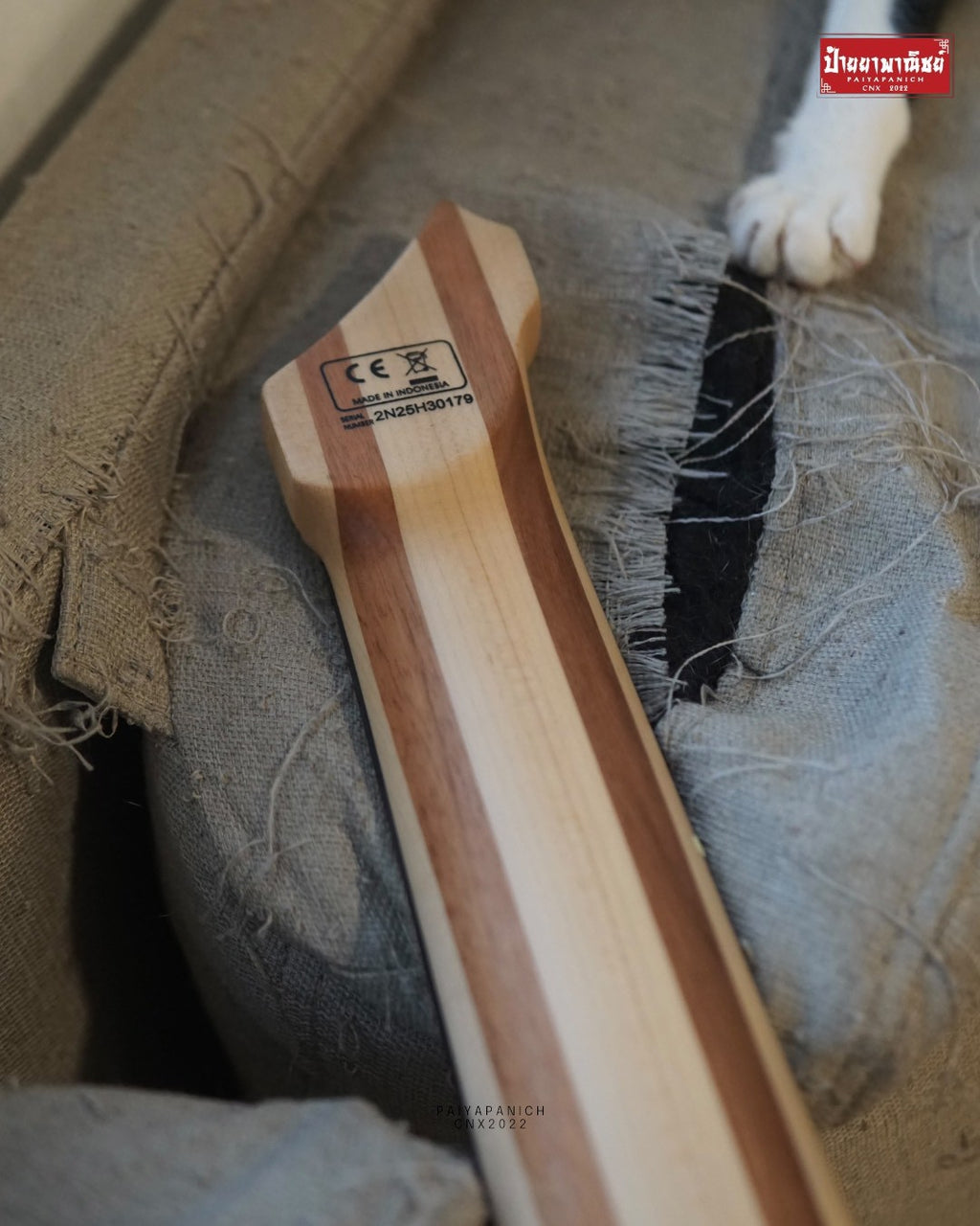 (Used) Sire Marcus Miller M6 6-String Headless Black