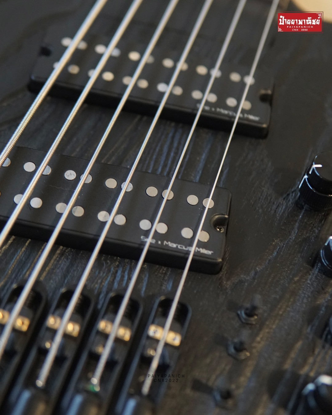 (Used) Sire Marcus Miller M6 6-String Headless Black