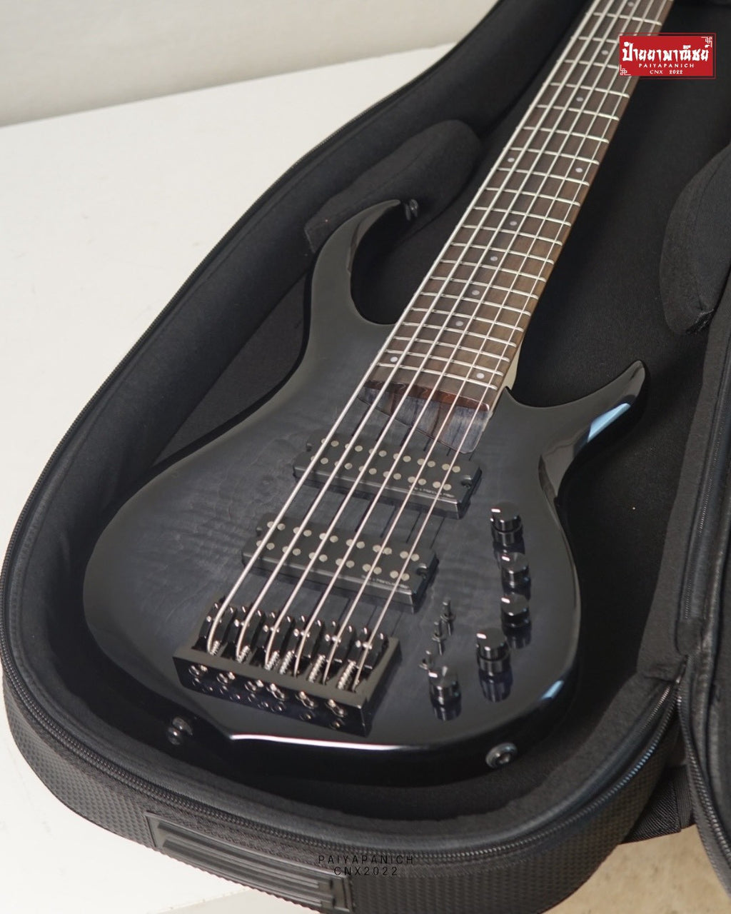 (NEW) Sire Marcus Miller M7 6-String Transparent Black