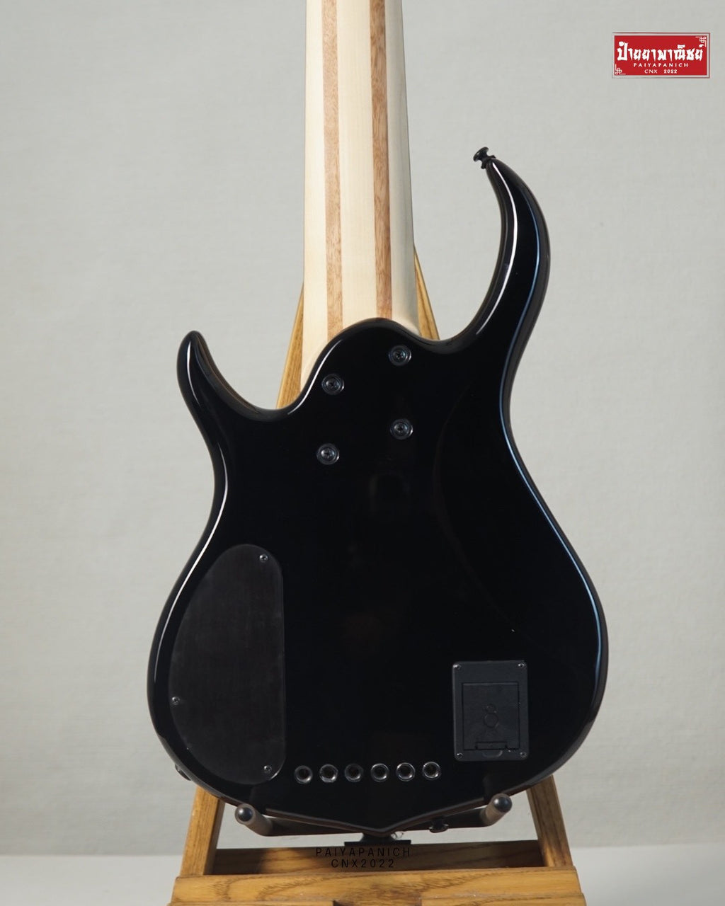 (NEW) Sire Marcus Miller M7 6-String Transparent Black