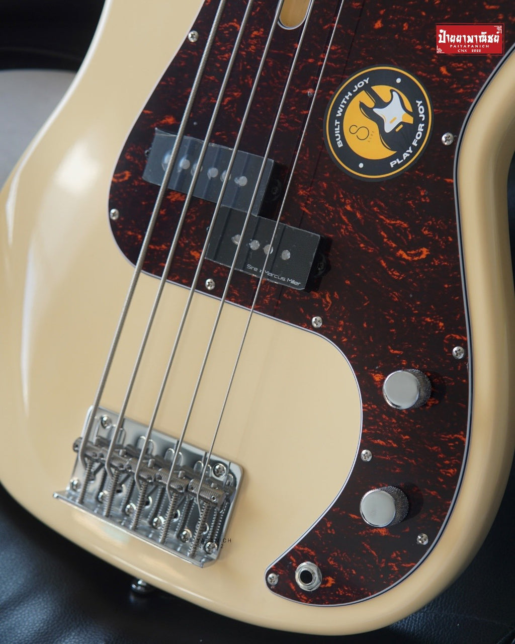 (New) Sire Marcus Miller P5R 5-String Vintage White