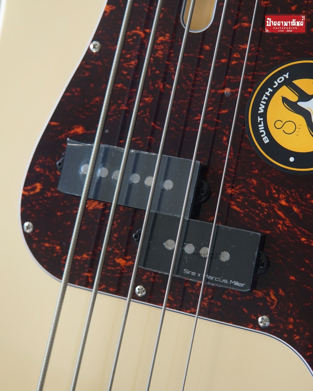 (New) Sire Marcus Miller P5R 5-String Vintage White