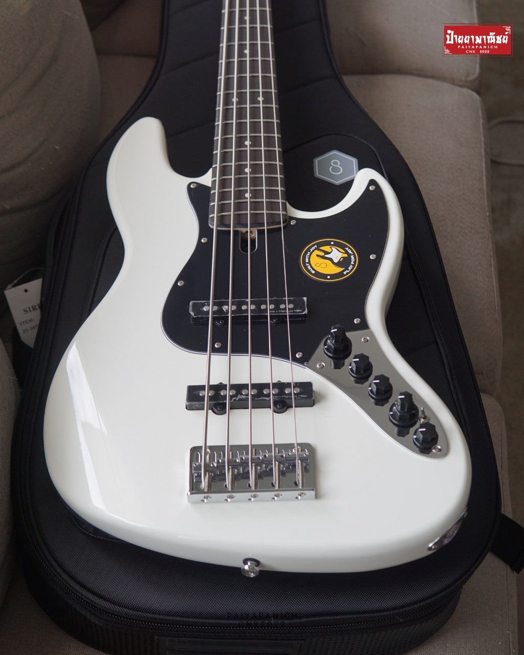 (NEW) Sire V3 Jazz Bass Antique White