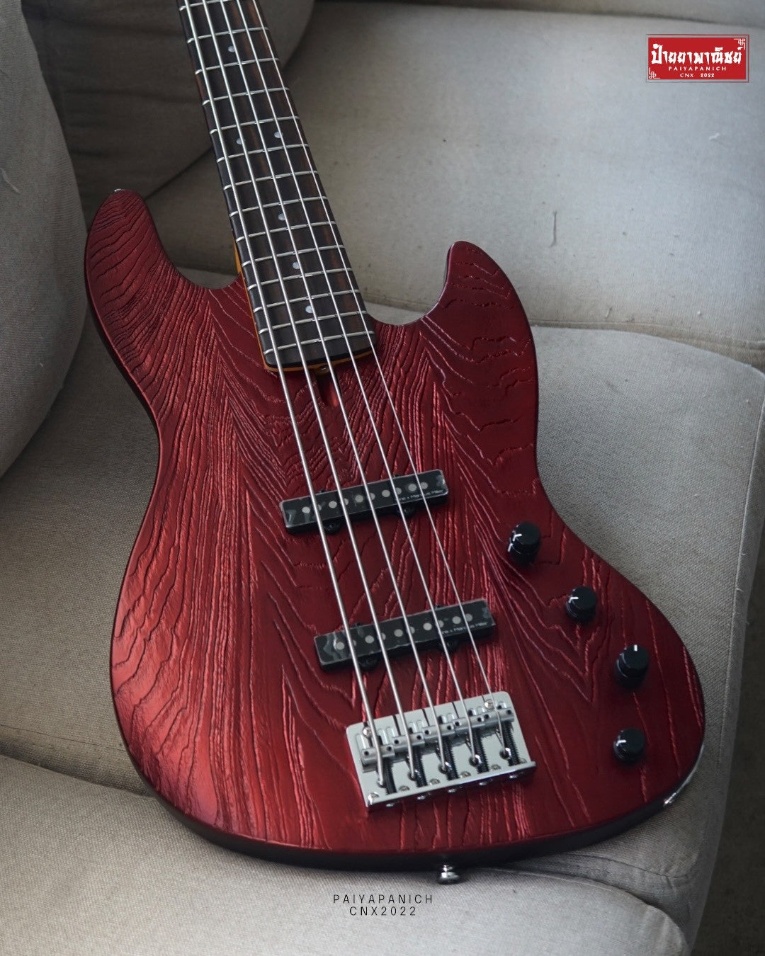 (NEW) Sire Marcus Miller V6 5-String Candy Apple Red