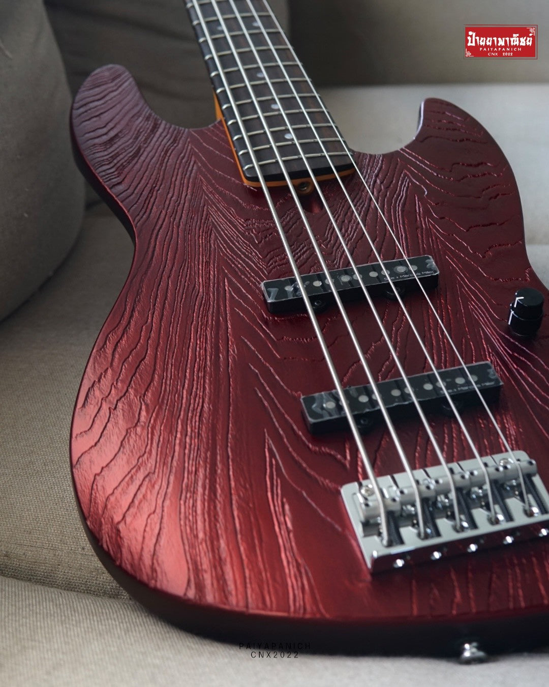 (NEW) Sire Marcus Miller V6 5-String Candy Apple Red