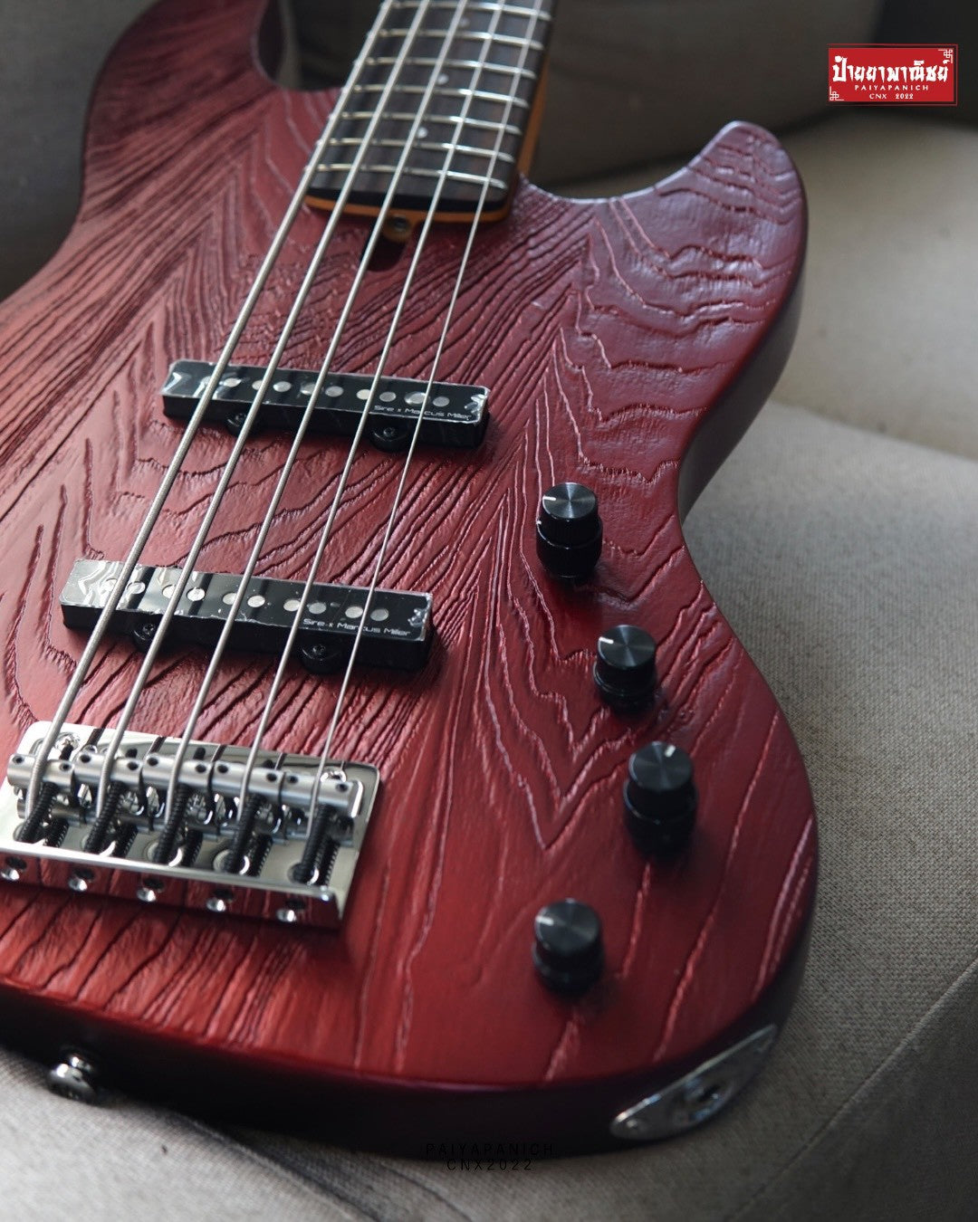 (NEW) Sire Marcus Miller V6 5-String Candy Apple Red