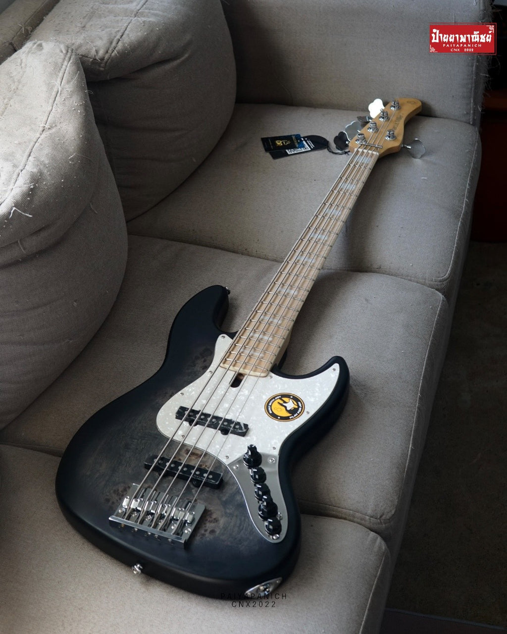 (NEW) Sire Marcus Miller V7 Ash Reissue 5 String Transparent Black Satin