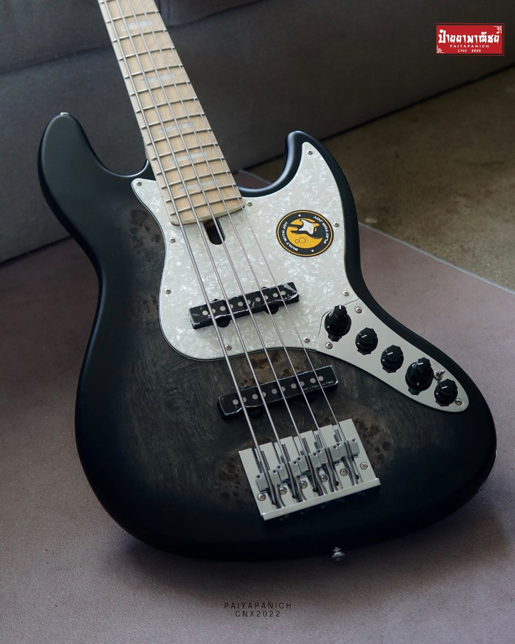 (NEW) Sire Marcus Miller V7 Ash Reissue 5 String Transparent Black Satin