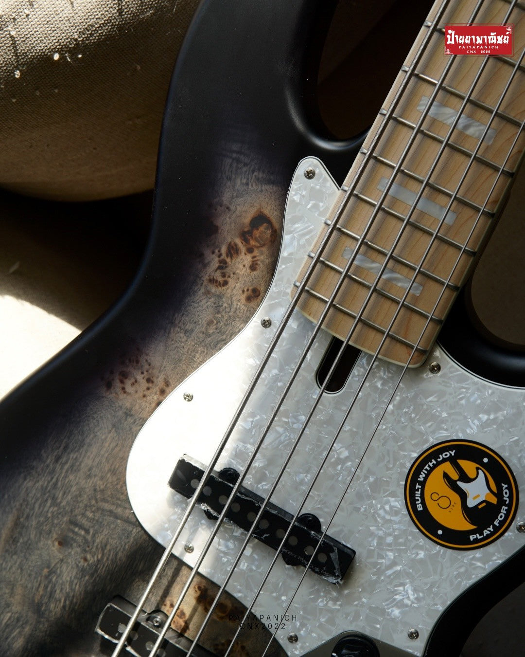 (NEW) Sire Marcus Miller V7 Ash Reissue 5 String Transparent Black Satin