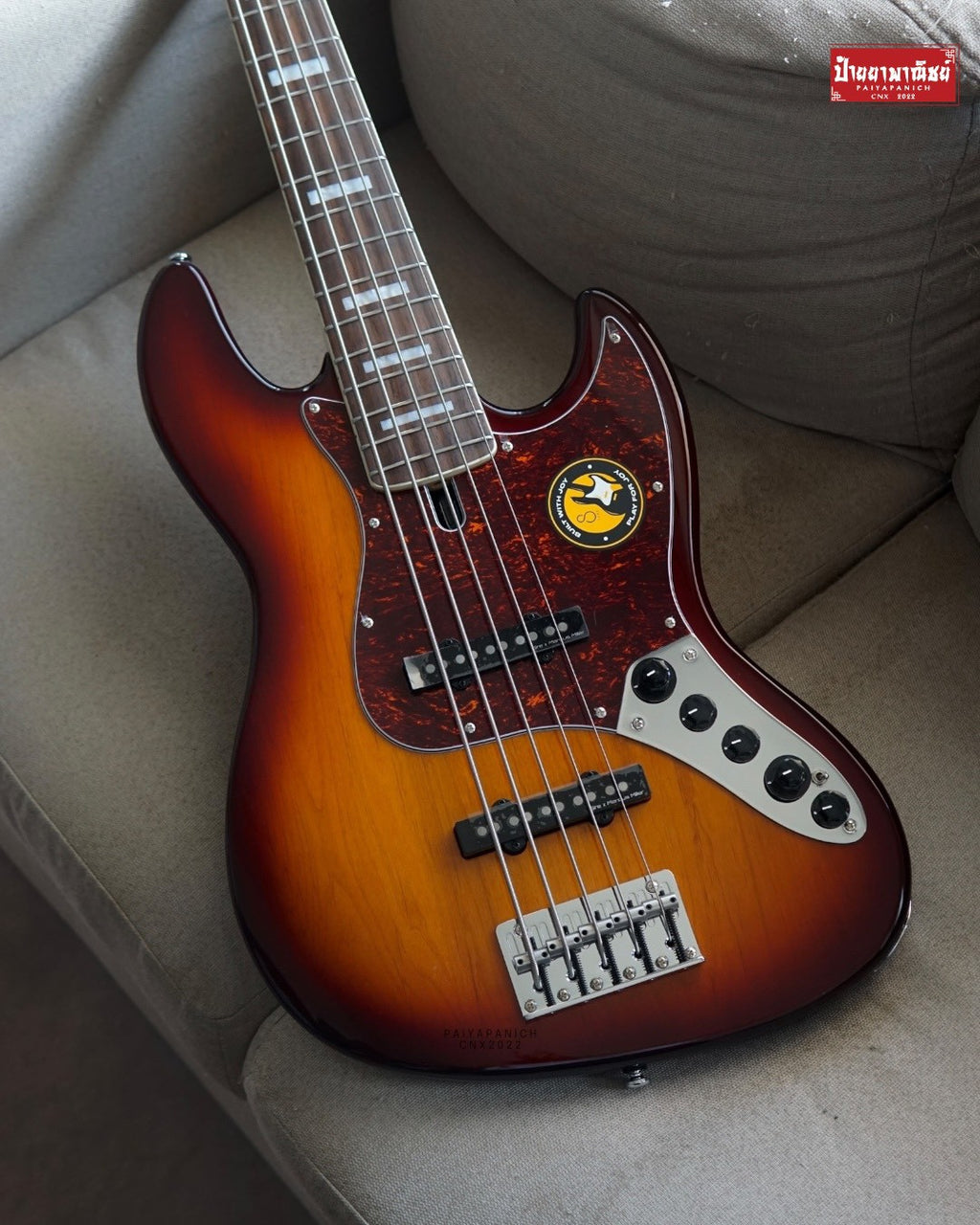 (New) Sire Marcus Miller V7 Alder 5-String Tobacco Sunburst