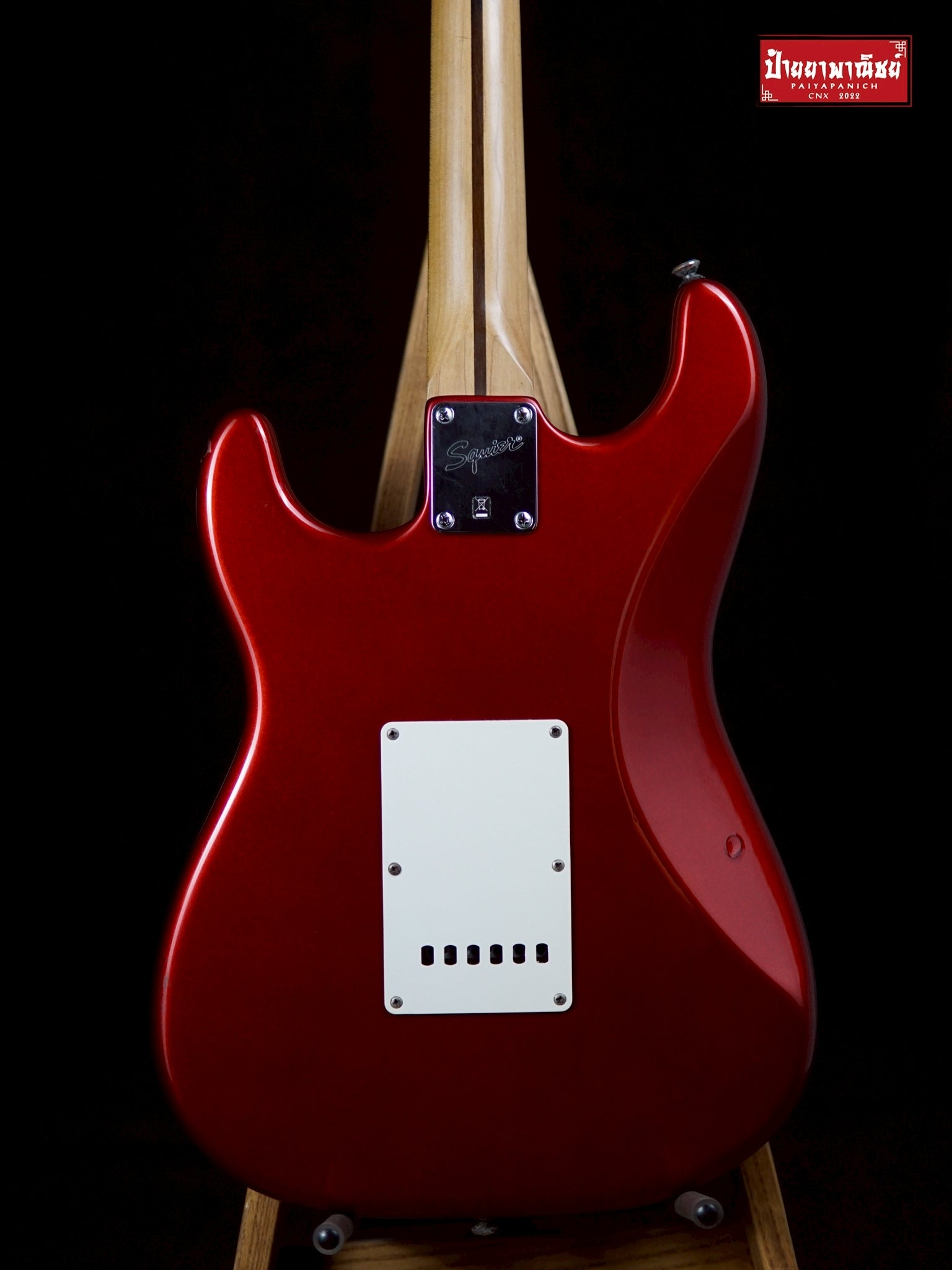 (USED) Squier FSR Affinity Series Stratocaster HSS Candy Apple Red