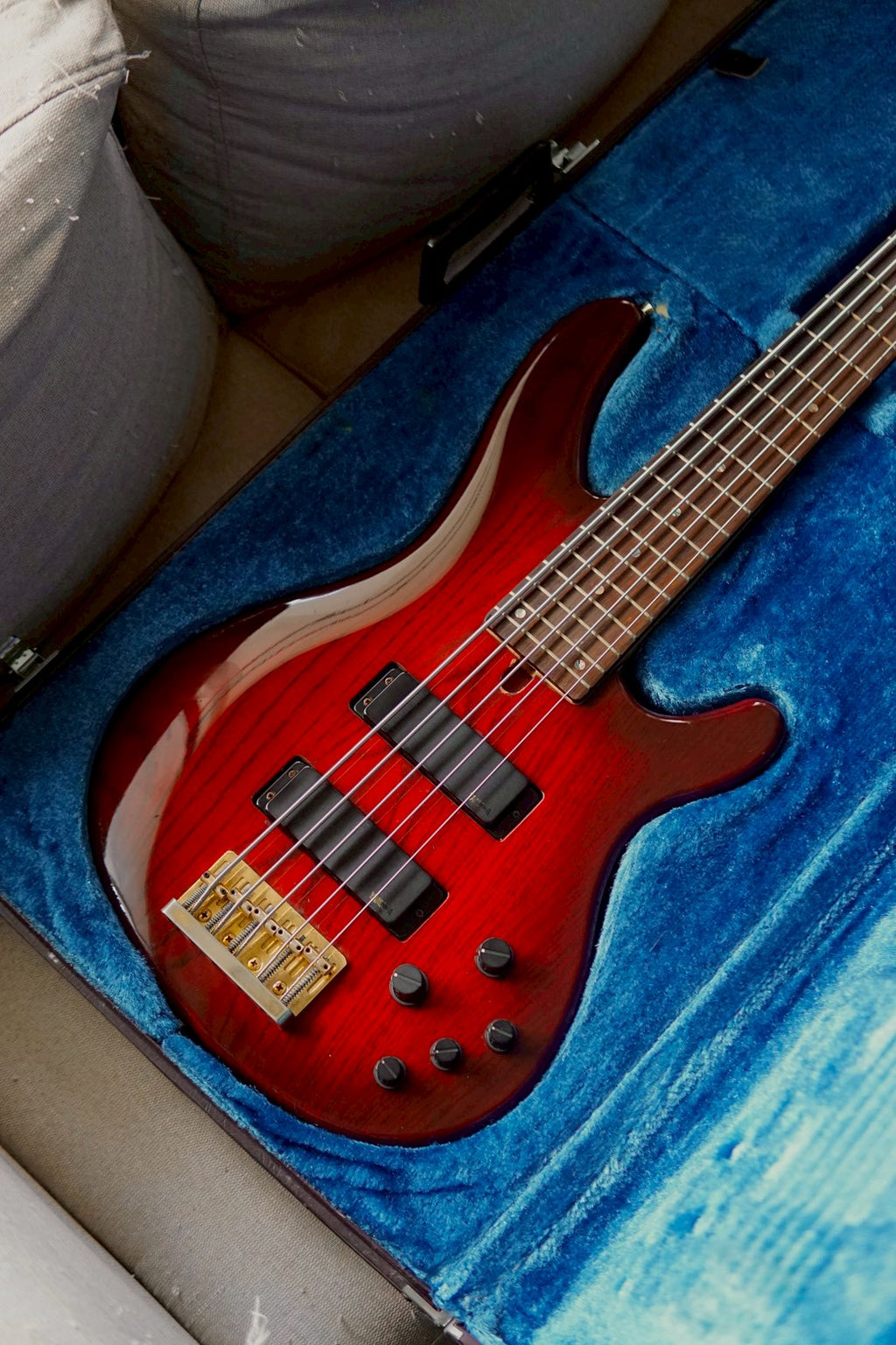 (USED) Yamaha TRB-5II Magenta Burst